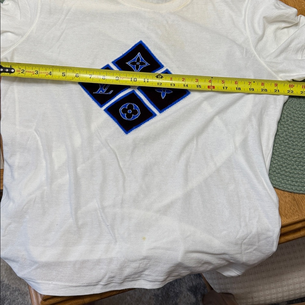 LV shirt - Picture 7 of 7